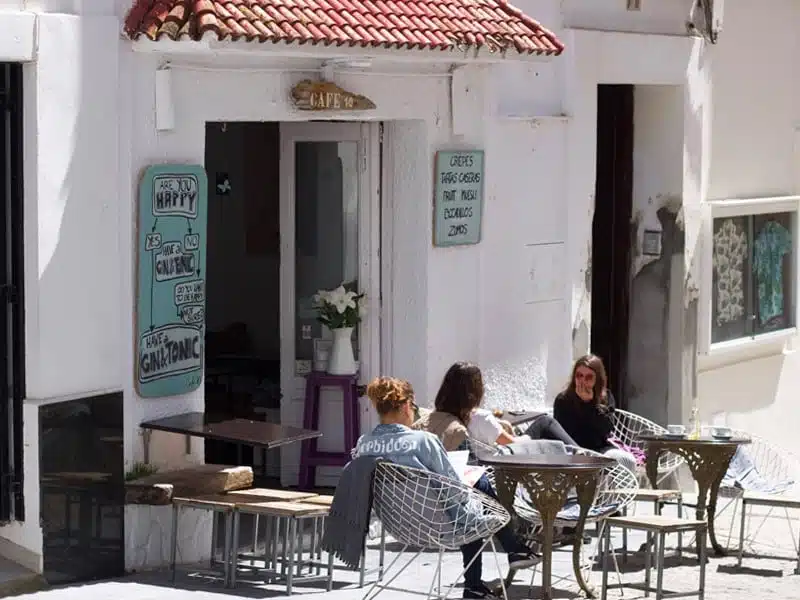 Café 10 in Tarifa, Breaksfast-Brunch in the pueblo, puerta de Jerez