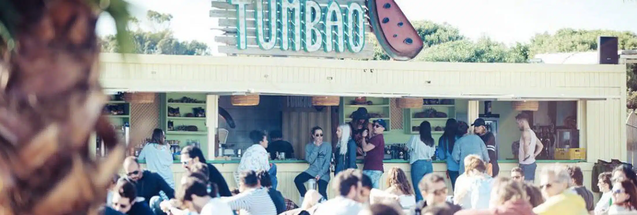 El Tumbao es el chiringuito donde hacer la fiesta en verano desde junio a septiembre