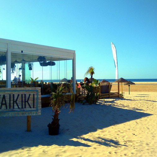 Bar waikiki sur playa chica à Tarifa