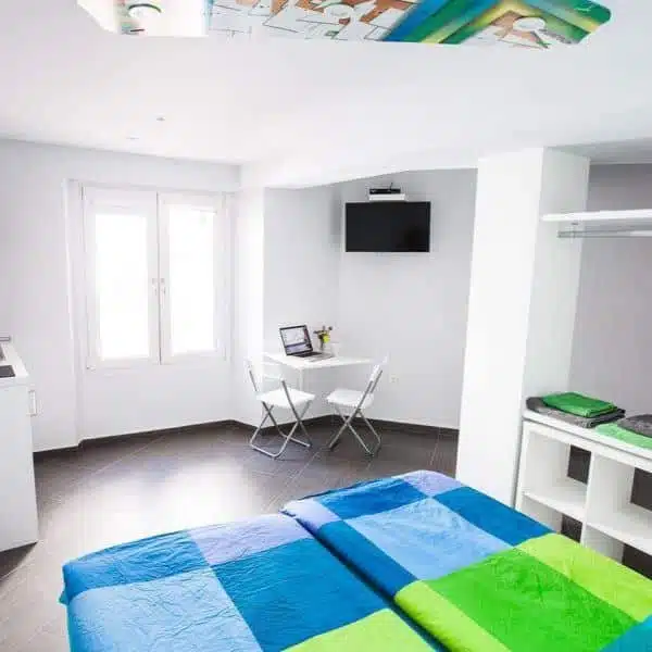 Twin room with shared bathroom Surfers Residence Tarifa