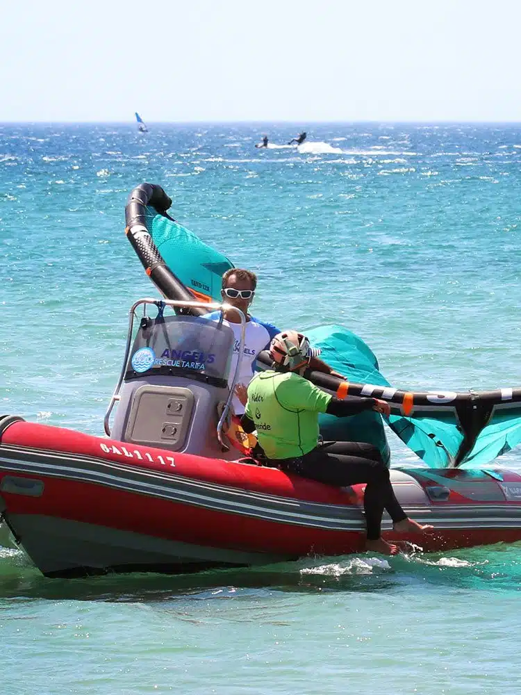 bateau de sauvetage kitesurf