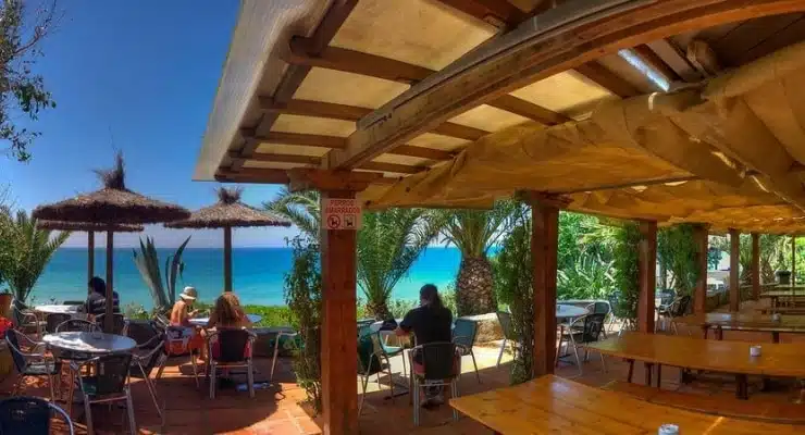 beach bar Hurricane Hotel facing the ocean in Tarifa