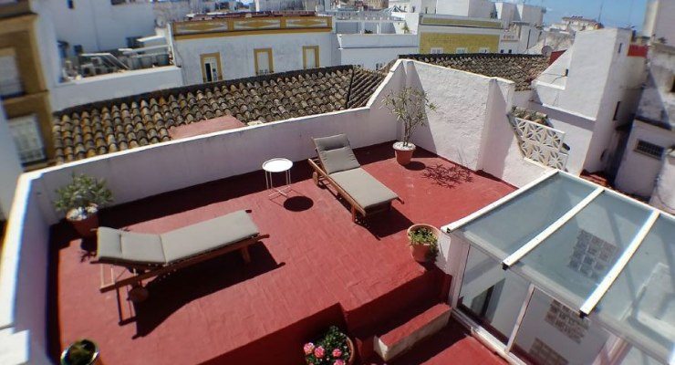 Rooftop terrace of an holiday apartment in Tarifa old town
