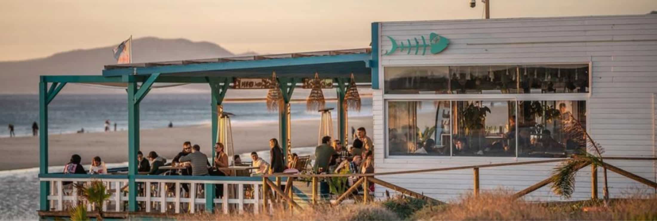 Balneario chiringuito es el lugar ideal para cojer una copa y hacer la fiesta
